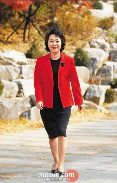王李丹妮未删裸毛解禁照片