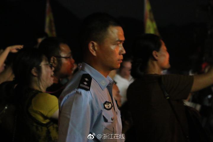少妇X?X?Xhd中国