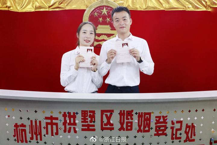 女厕偷拍视频