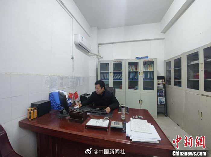 阿黑颜小姐