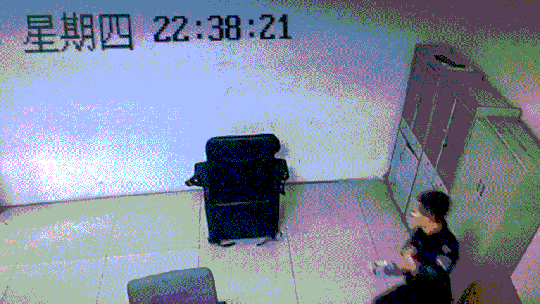 两个女人互摸自慰