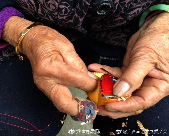女性脱 给我揉 偷窥