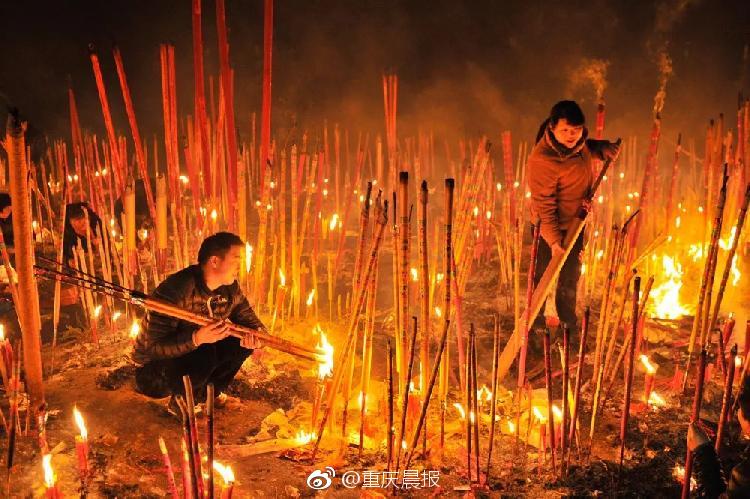 稚嫩10小男生互摸互吃
