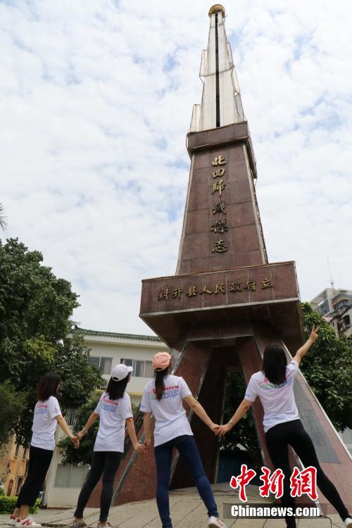 体育生白袜爆 小受睾酮