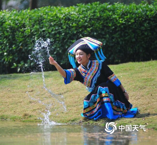 黄色三级Av片
