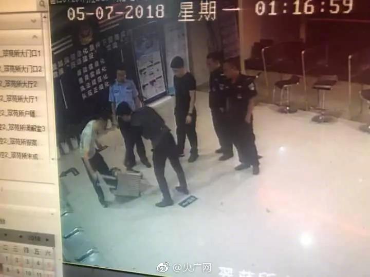 亚洲AU秘 一区二区三区九色下