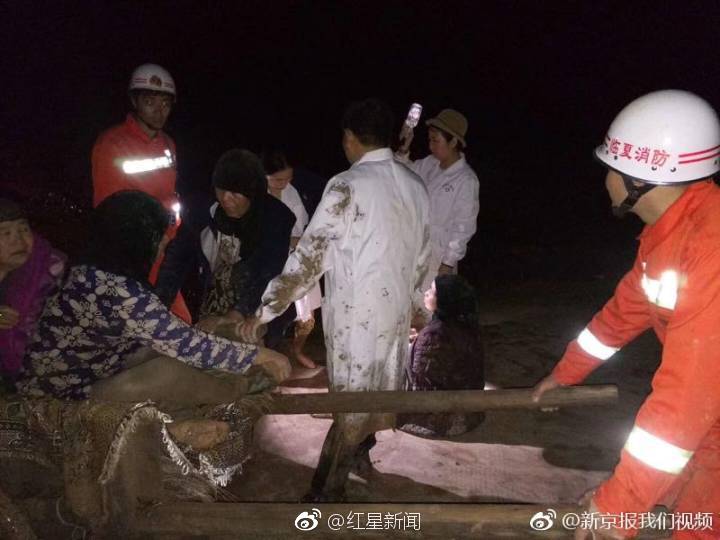 秘书边打电话边被躁H