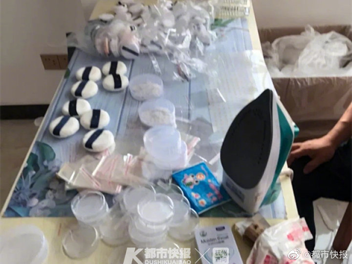 無碼雙女口交