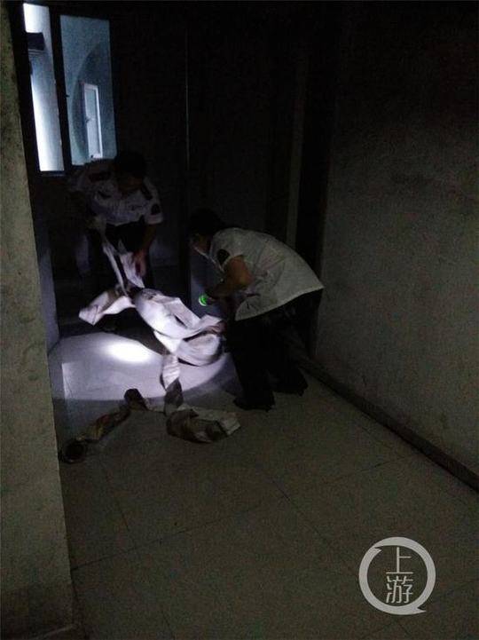 女仆扒开腿秘 让人桶爽换脸