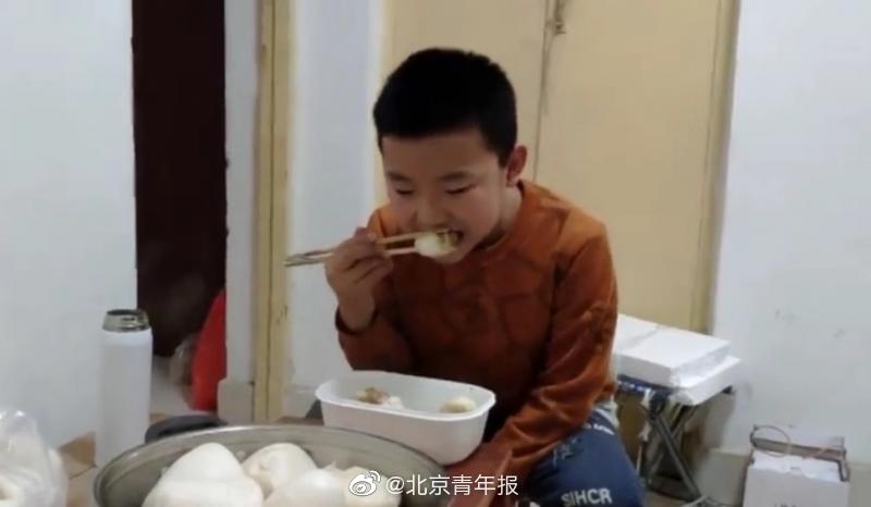 野外猛男的大粗鳮1巴