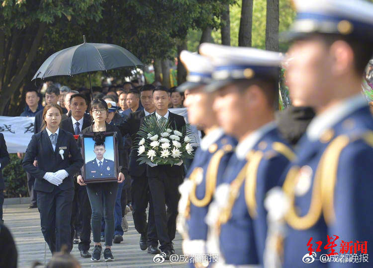 午夜电影院理论片做爰