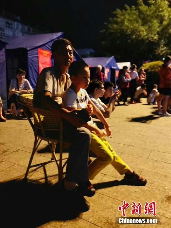 黑辣妹