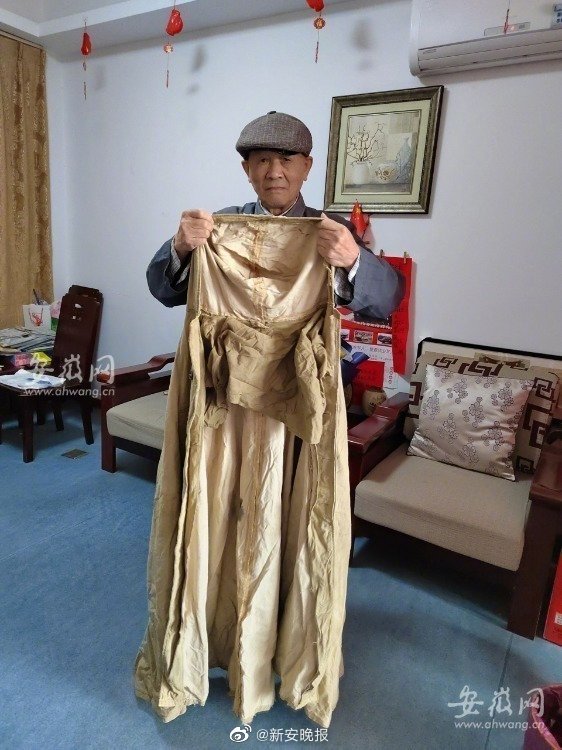 把 伸进申鹤的 www游戏