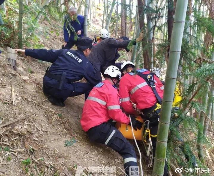 萌白酱喷水