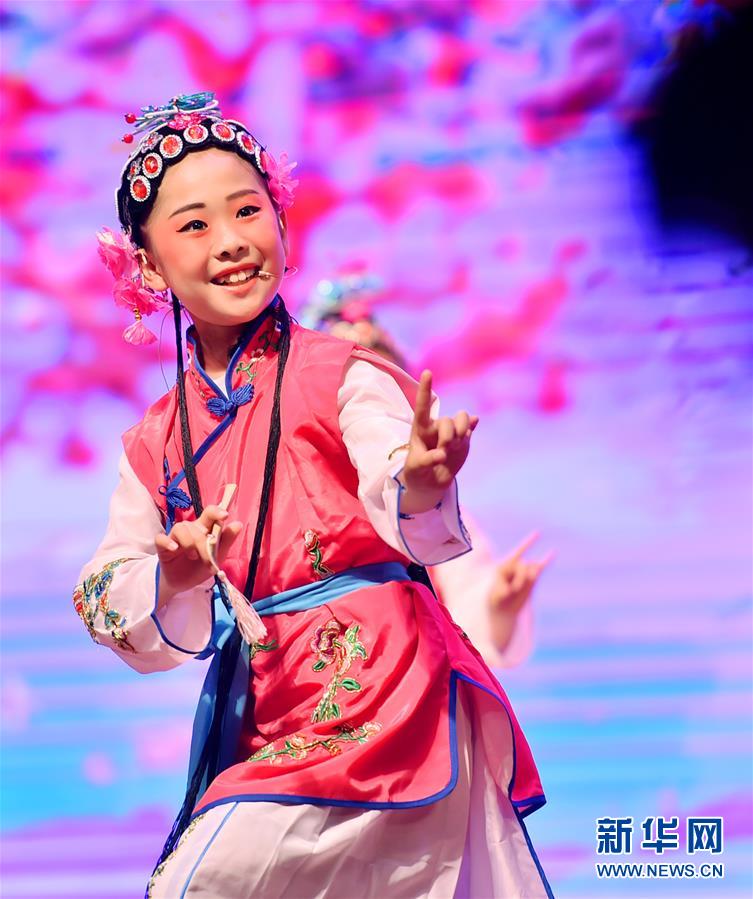 日本老妇乱伦网站