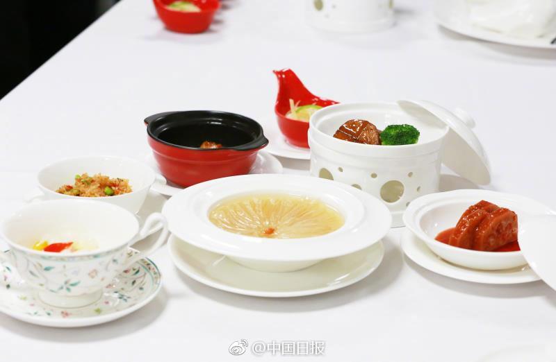 张柏芝三角区浓黑毛