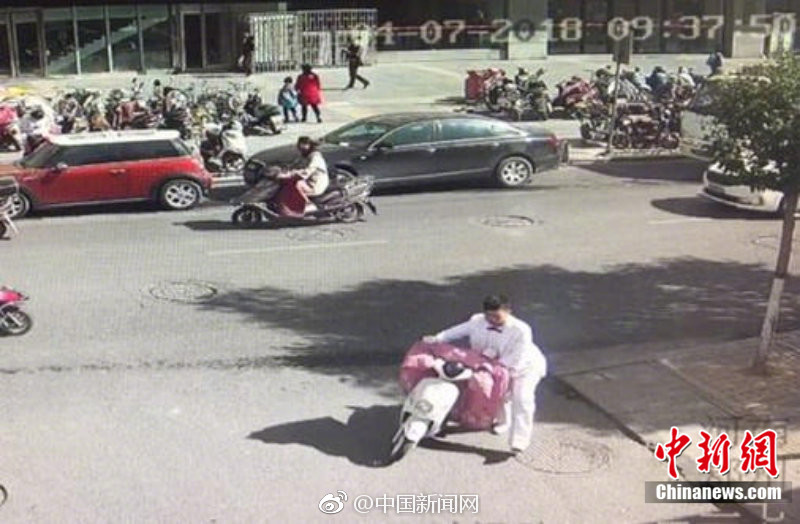 看 色情 影片