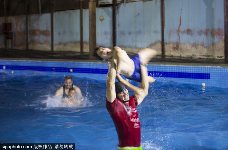 美女被操免费网站
