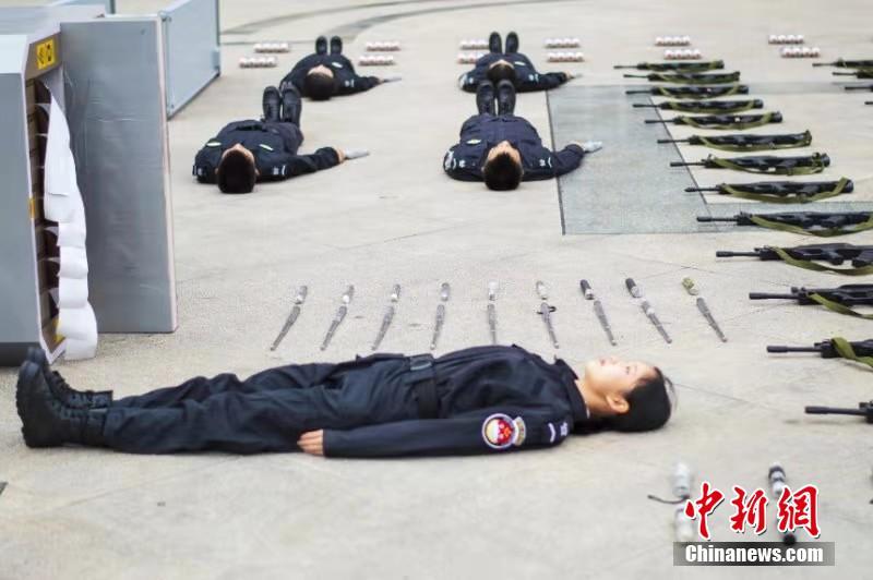深夜福利