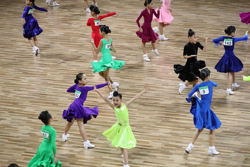 妓女艳史Dvd国产片