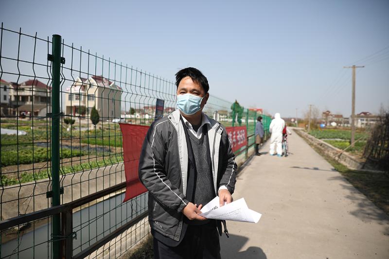 裸男