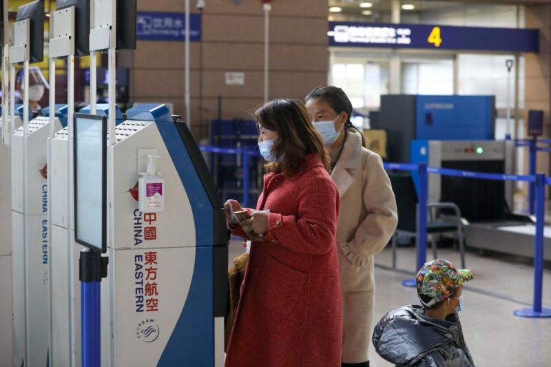 国产精品    视频