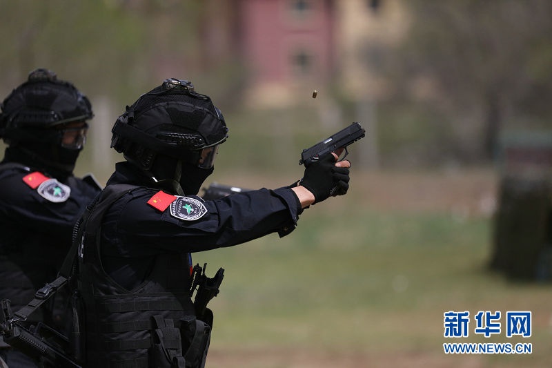 刘嘉玲2046裸体床戏