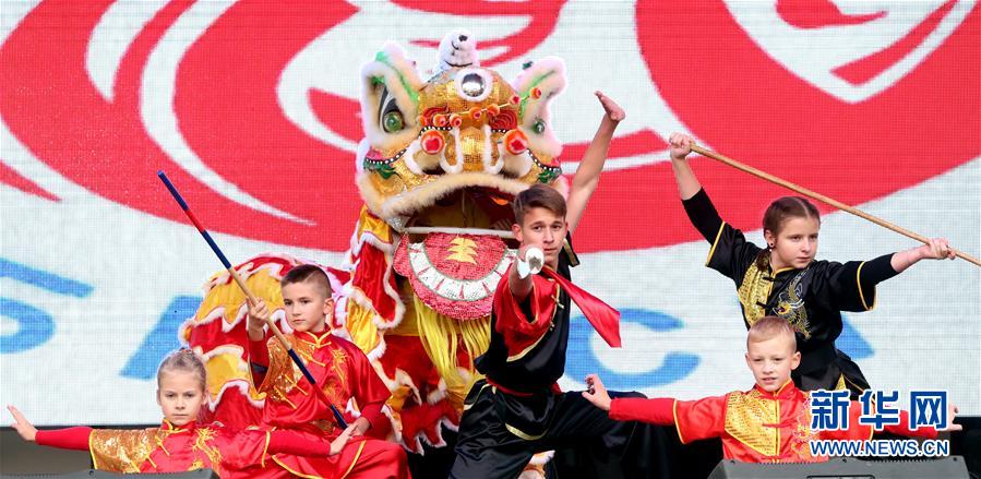 国内9l 自拍九色啦视频
