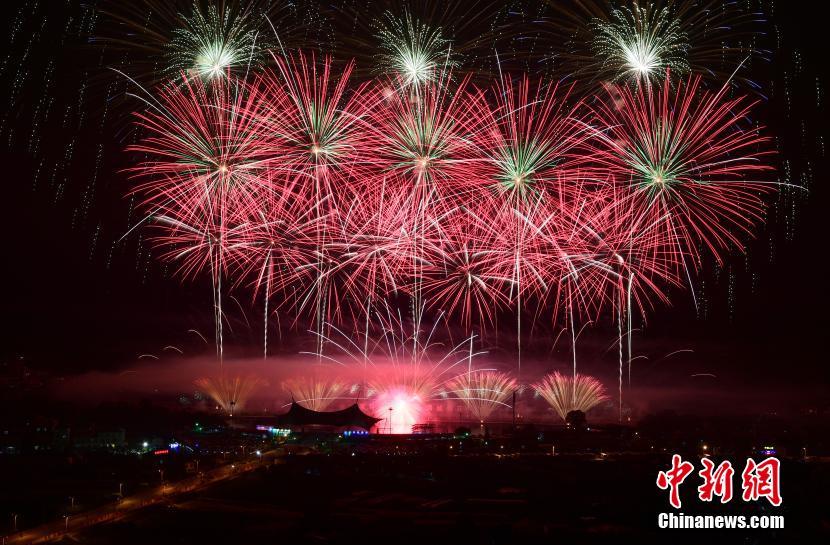 中国熟女祼体舞露Bh卩