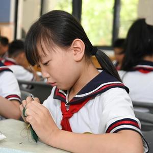 老妇女乱伦视频