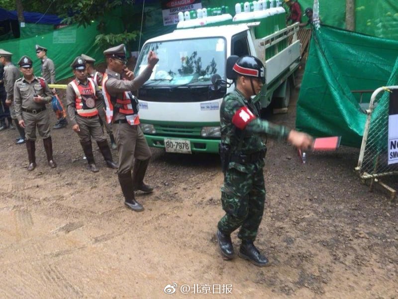 肥婆黄色三级片