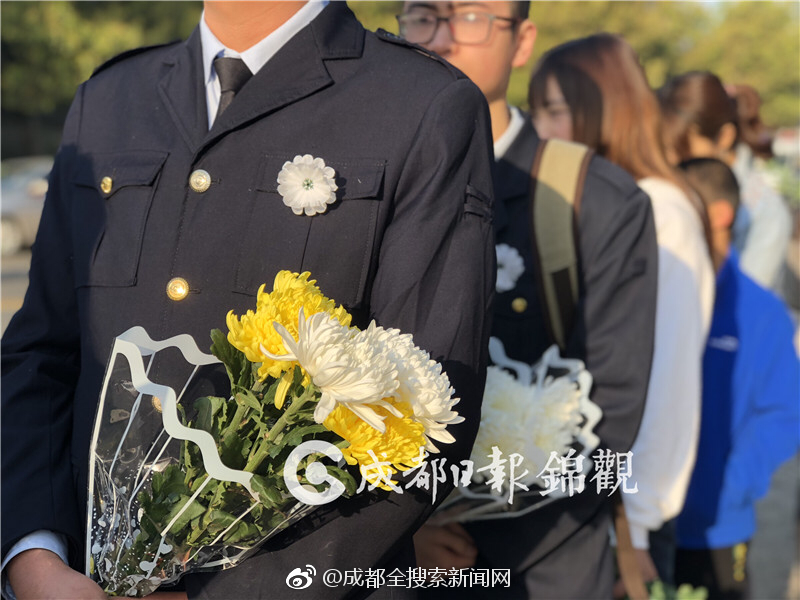 丰满肥女巨肥逼