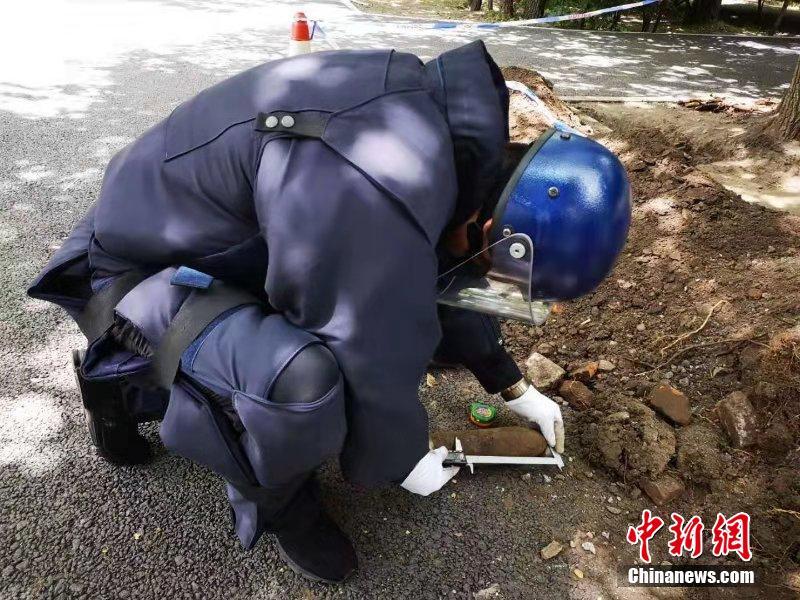 乱伦家庭乱性日本小电影