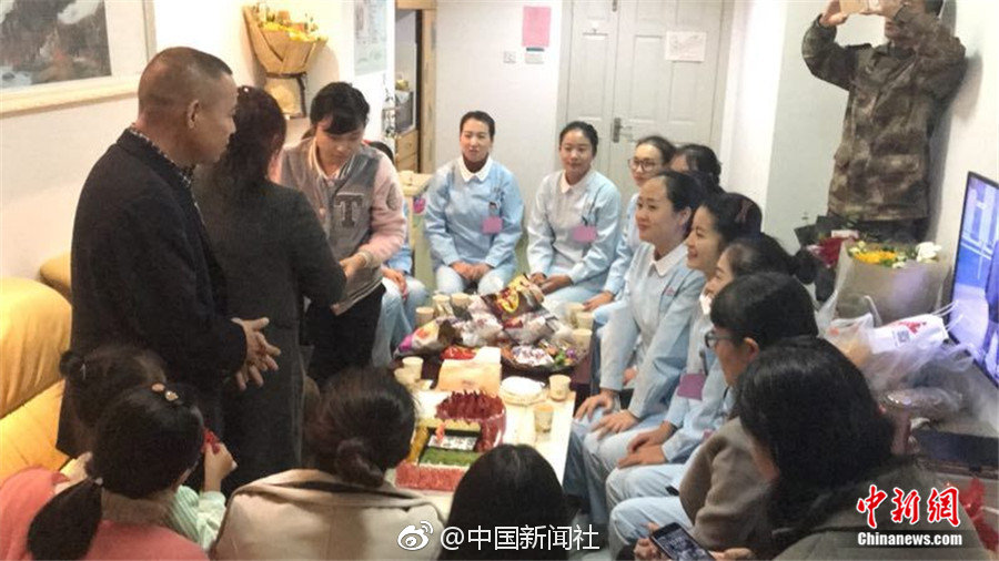 美女的腳