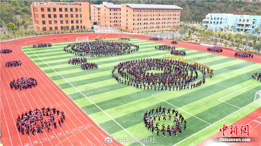 美女100%无遮挡