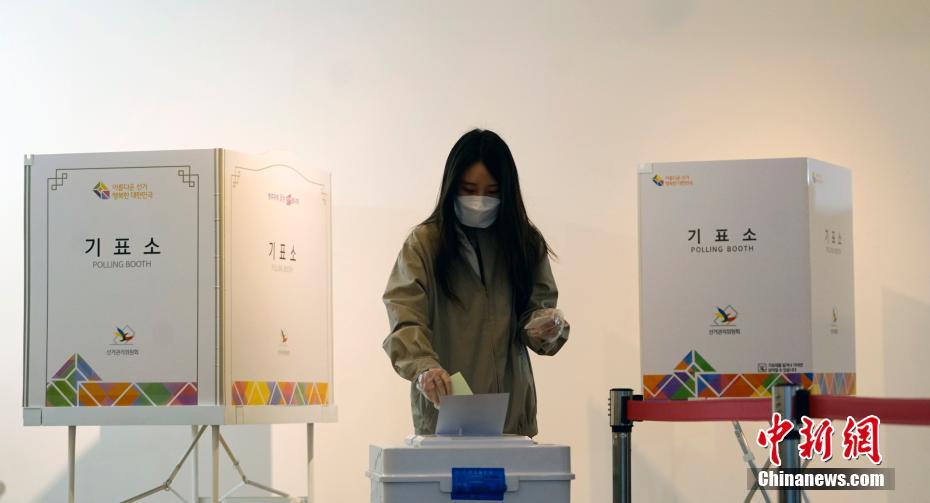 学生把 ×进了老师的 里