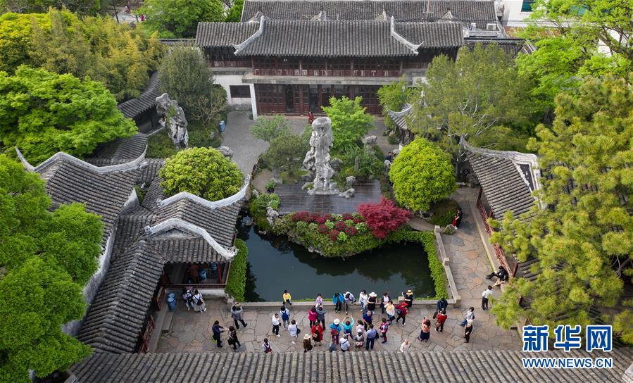 女性脱 给我揉 游戏