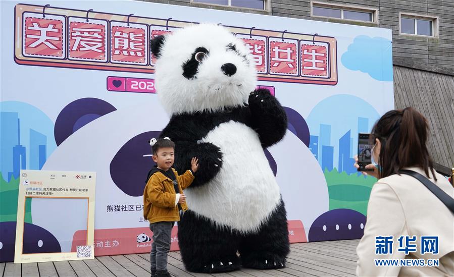 免费黄色三级片