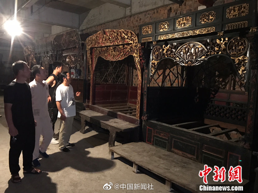 色涩18黄小说