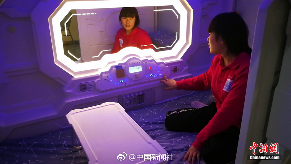 啊 用力 嗯 轻一点亲嘴