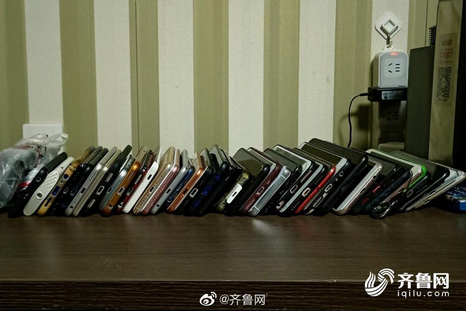 美女后入式动态图
