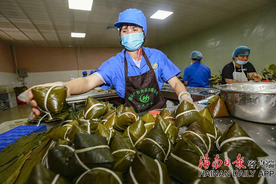 少妇搡BBBB搡BBB搡毛茸茸