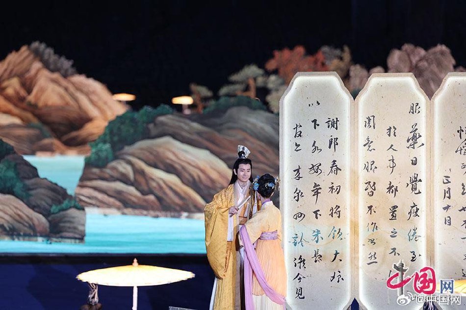 自偷拍一区