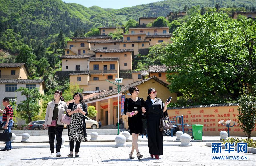国产真实伦对白精彩脏话