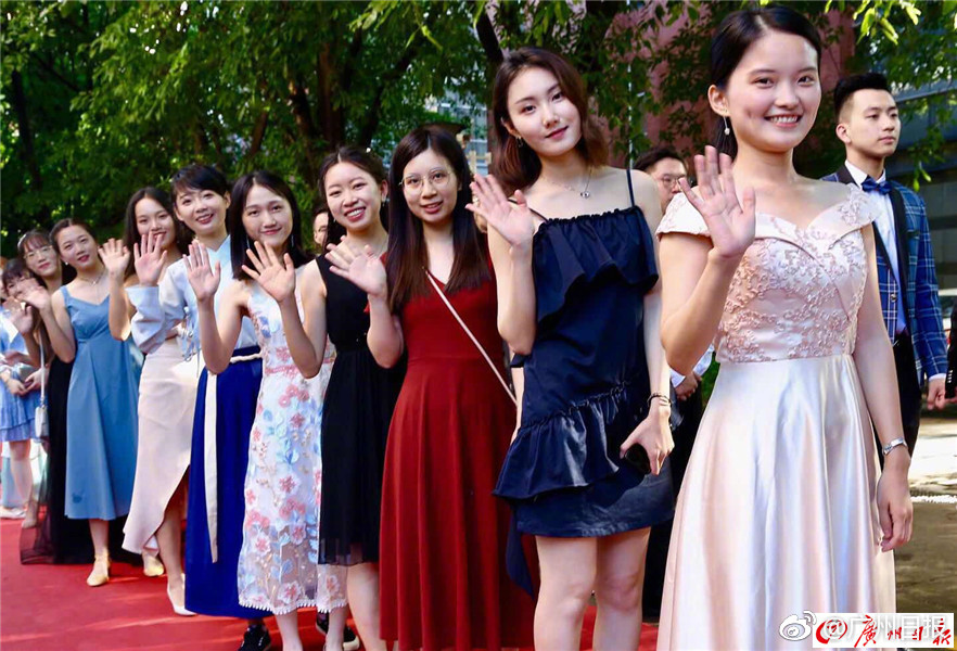 国产一级卖婬片AAAAA揪痧