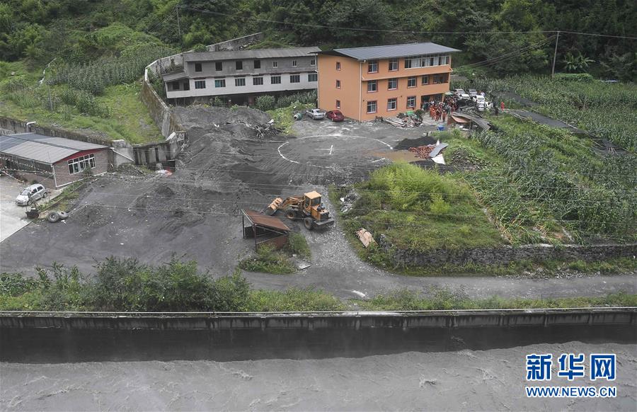 免费亚洲婷婷