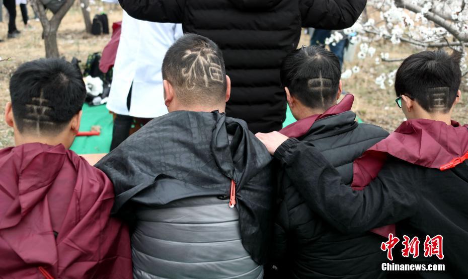 鞠婧祎扒开内 给男人桶换脸