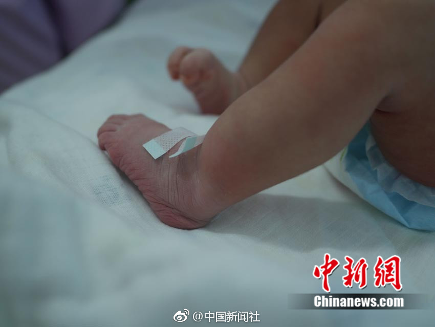 添老女人囗交图片