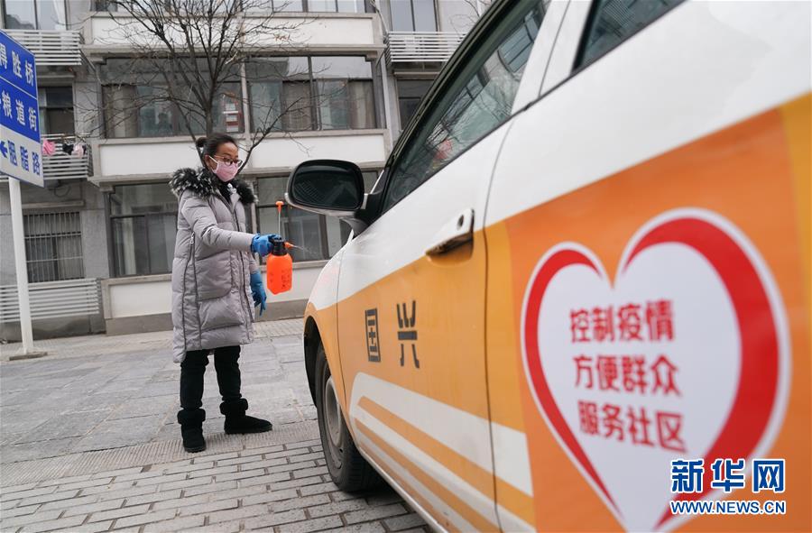 男女吃奶揉捏胸激烈无遮挡A片