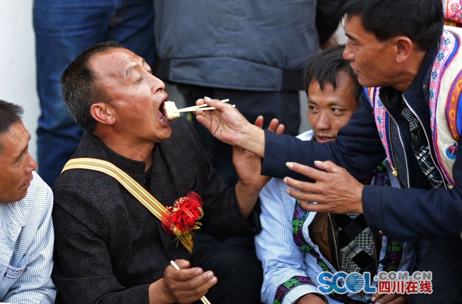 肏尼姑穴乱伦片